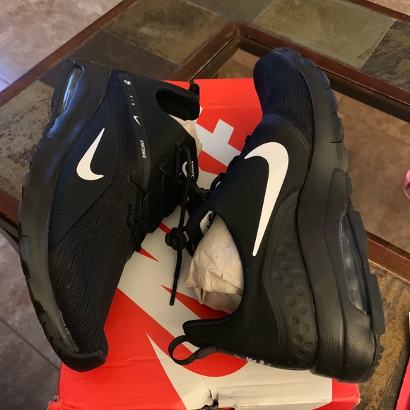 nike air max motion racer womens